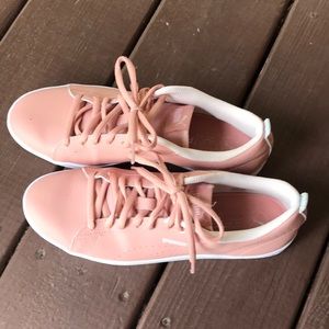 Puma Sneakers- peach beige